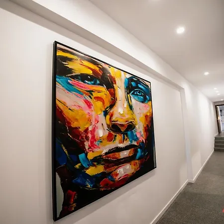 Music, F1 & Fashion Fun In *