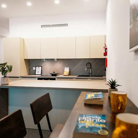 Music, F1 & Fashion Fun In Apartment St. Paul's Bay