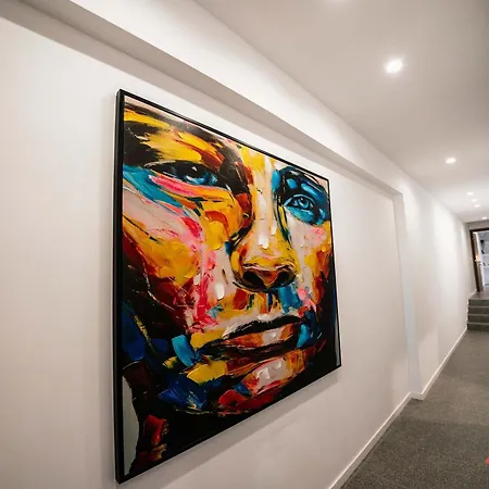 Apartmán Music, F1 & Fashion Fun In St. Paul's Bay