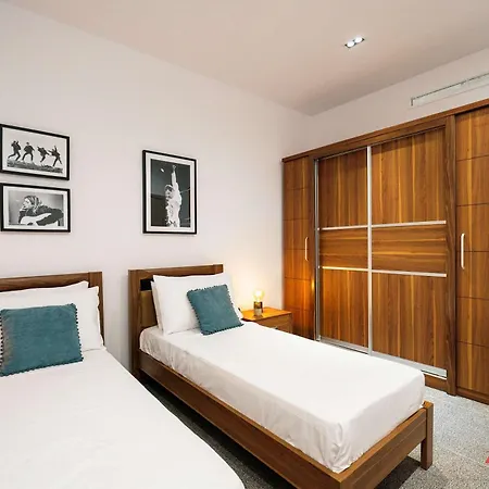 Music, F1 & Fashion Fun In