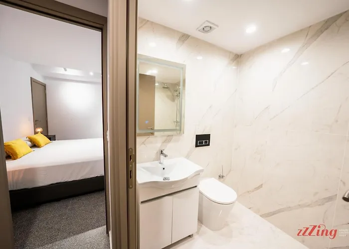 Daire Music, F1 & Fashion Fun In St. Paul's Bay