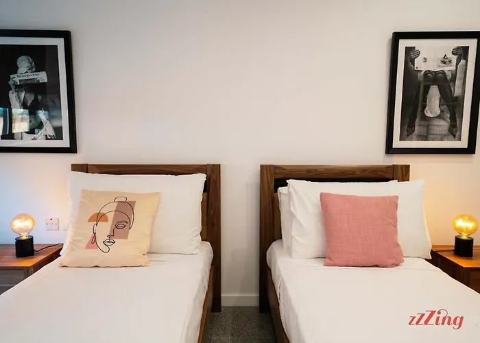 Daire Music, F1 & Fashion Fun In St. Paul's Bay